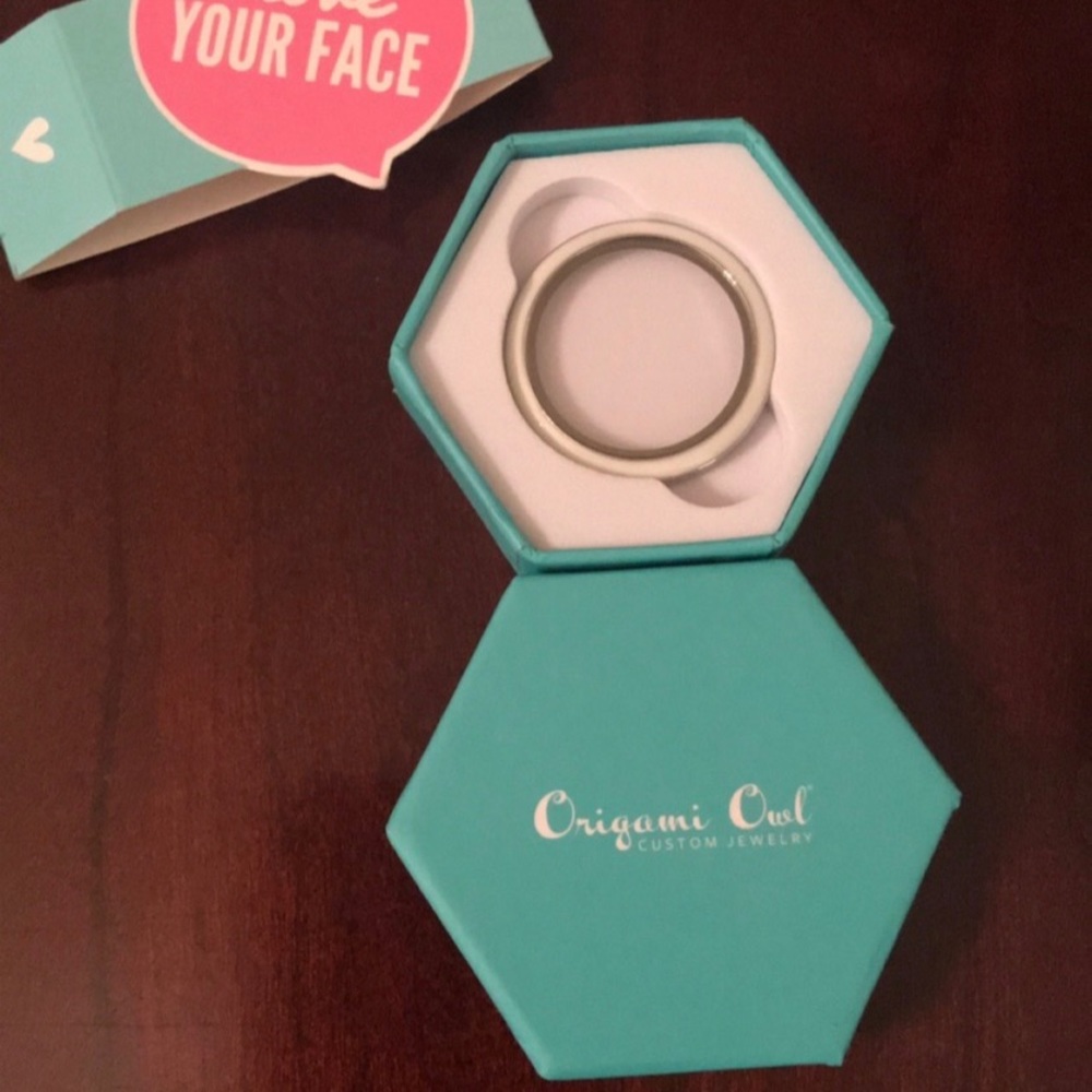 Origami Owl Large Silver Face With White Enamel